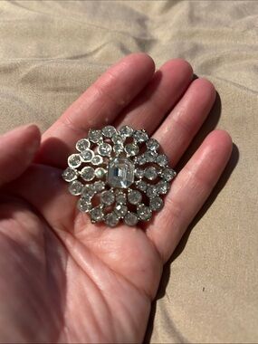 LC Trendz Silver Crystal Floral Burst Brooch